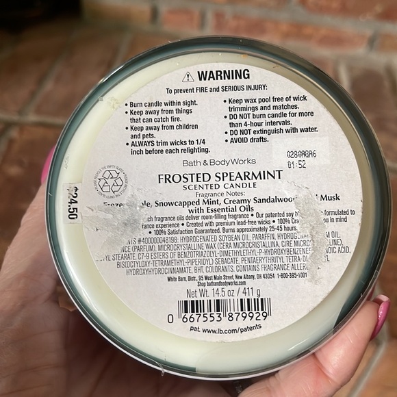 Bath & Body Works Frosted Spearmint Candle w/ White Flowers Floral Metal Holder - Picture 6 of 7